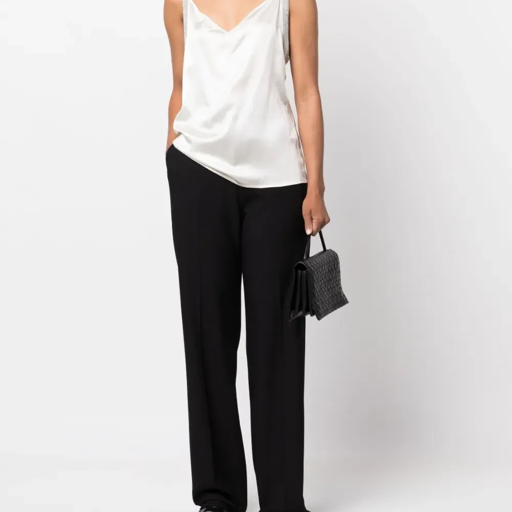 Атласный топ на бретелях с эффектом металлик Атласный топ на бретелях с эффектом металлик