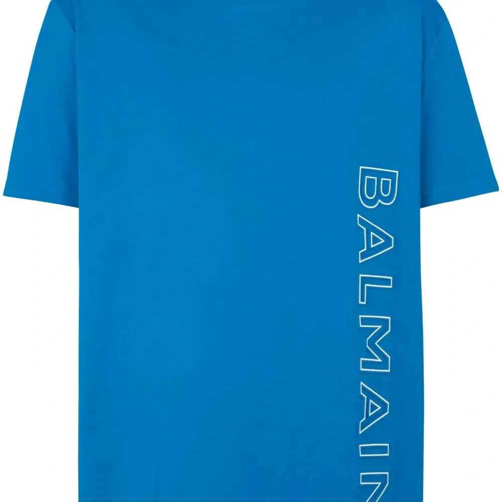 Футболка с логотипом