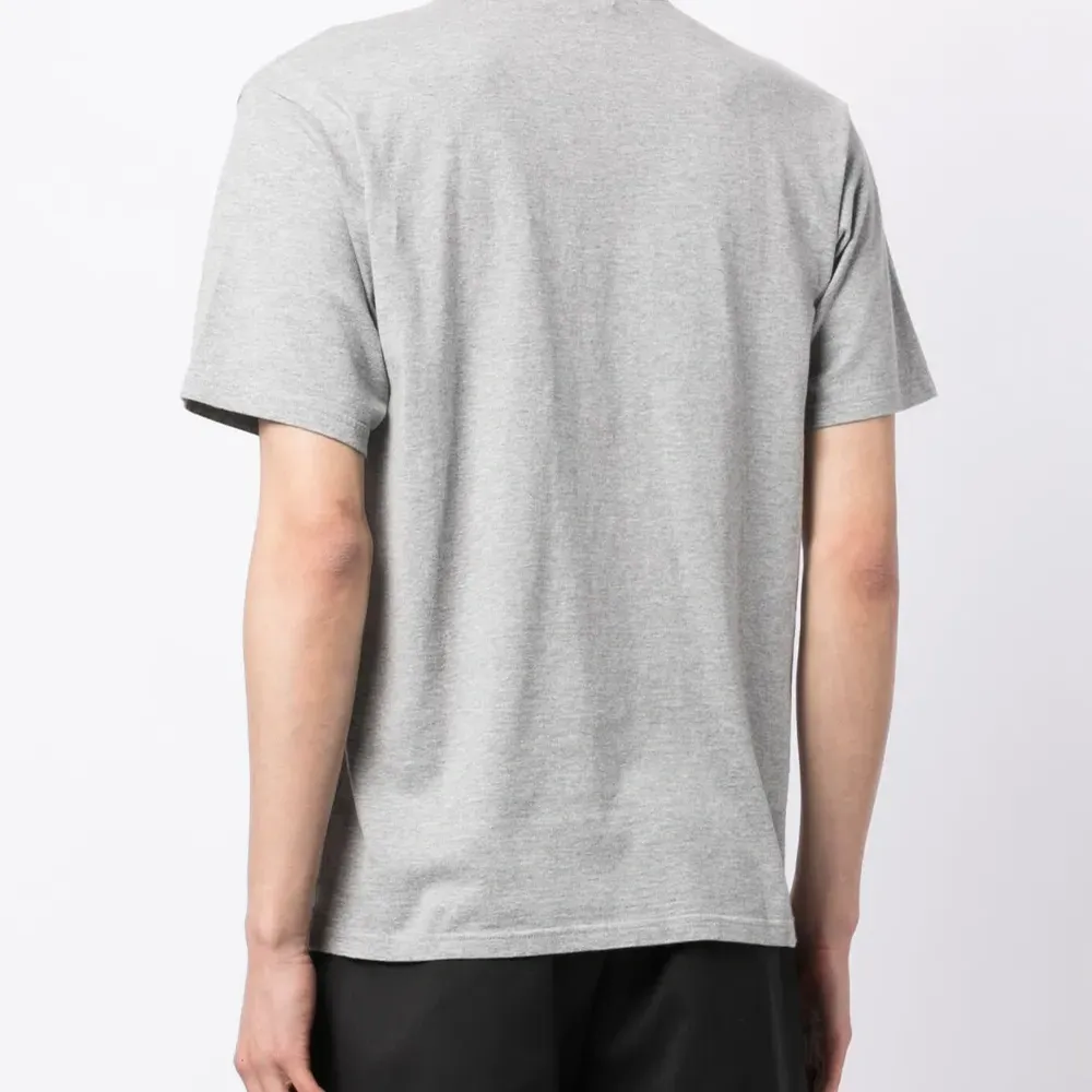 Футболка с графичным принтом