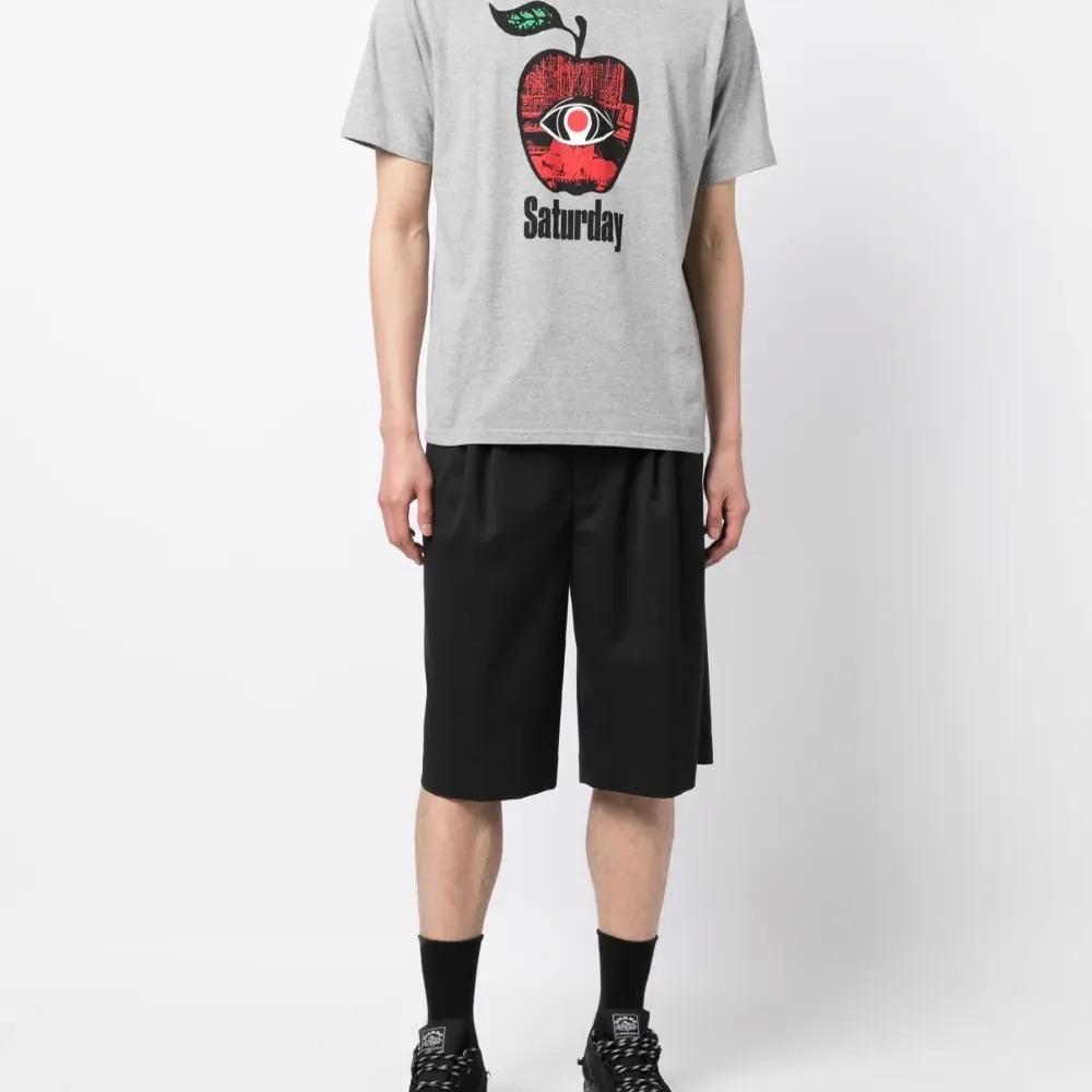 Футболка с графичным принтом