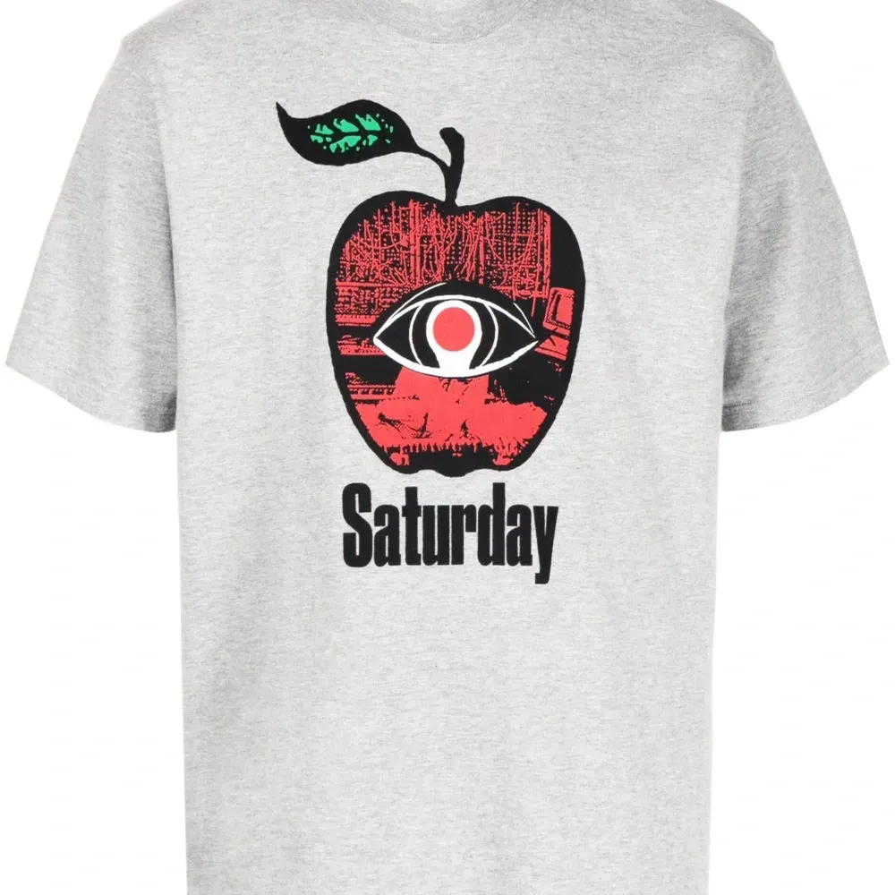 Футболка с графичным принтом