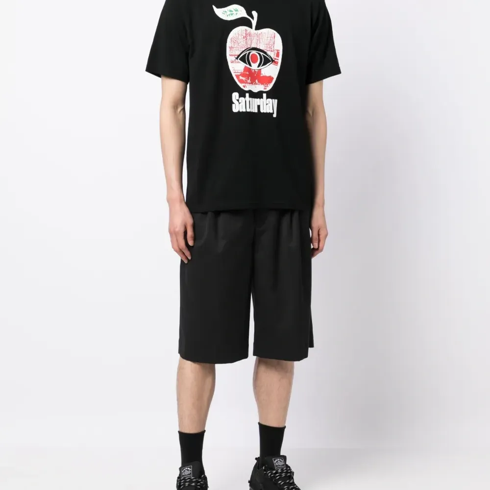 Футболка с графичным принтом