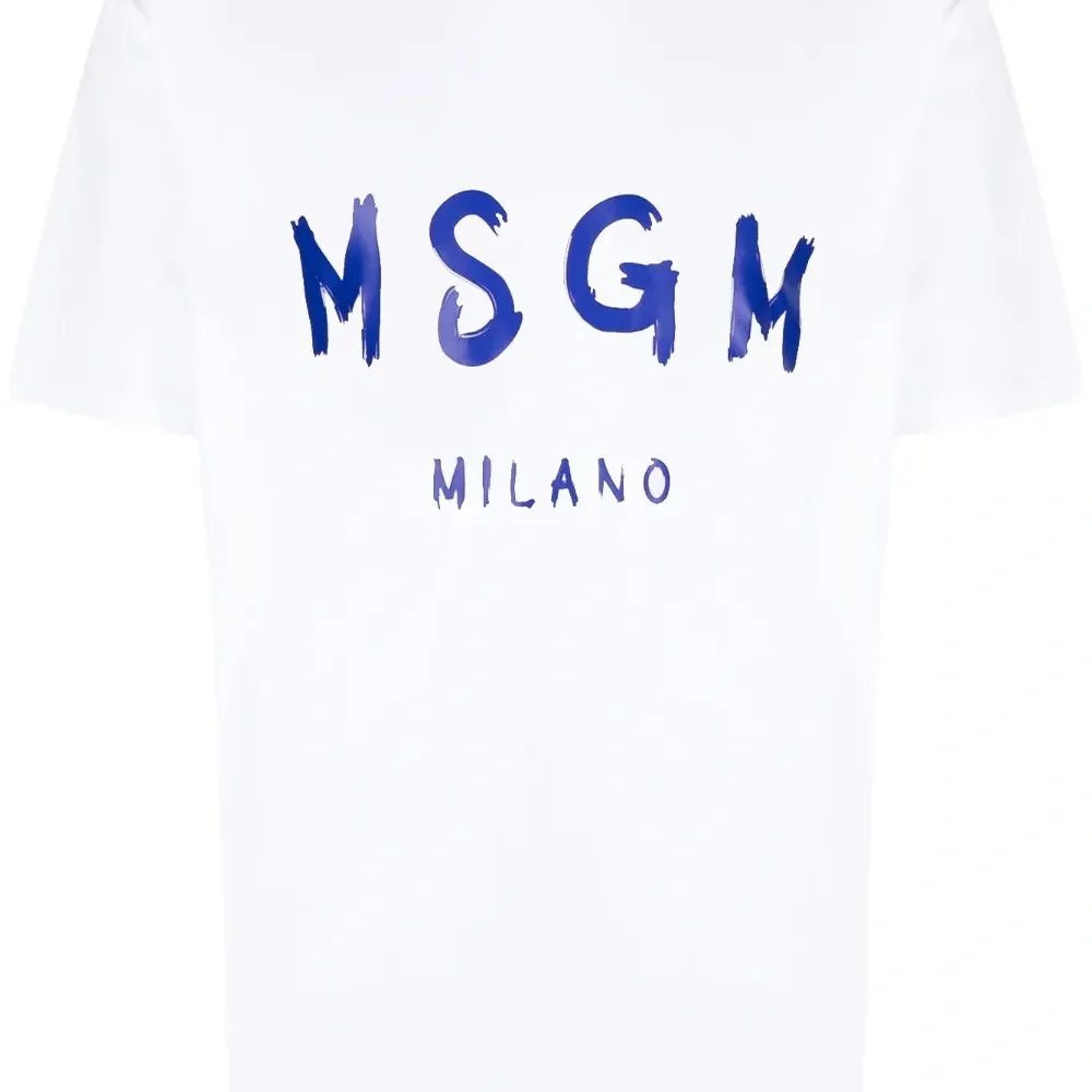 Футболка с логотипом