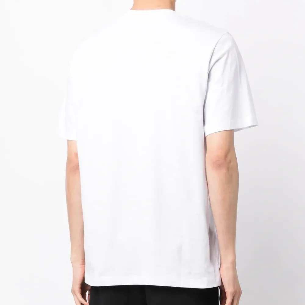 Футболка с логотипом