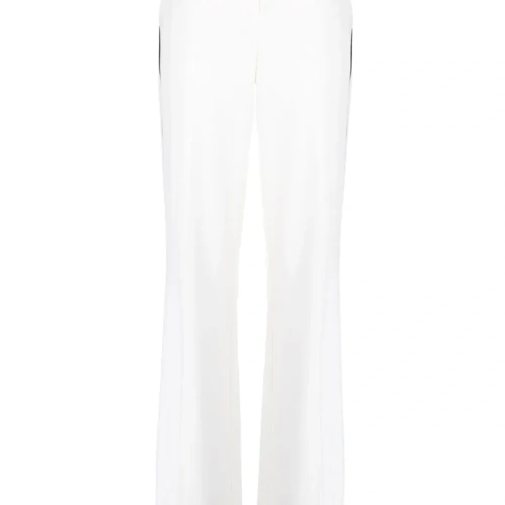 Прямые брюки с лампасами