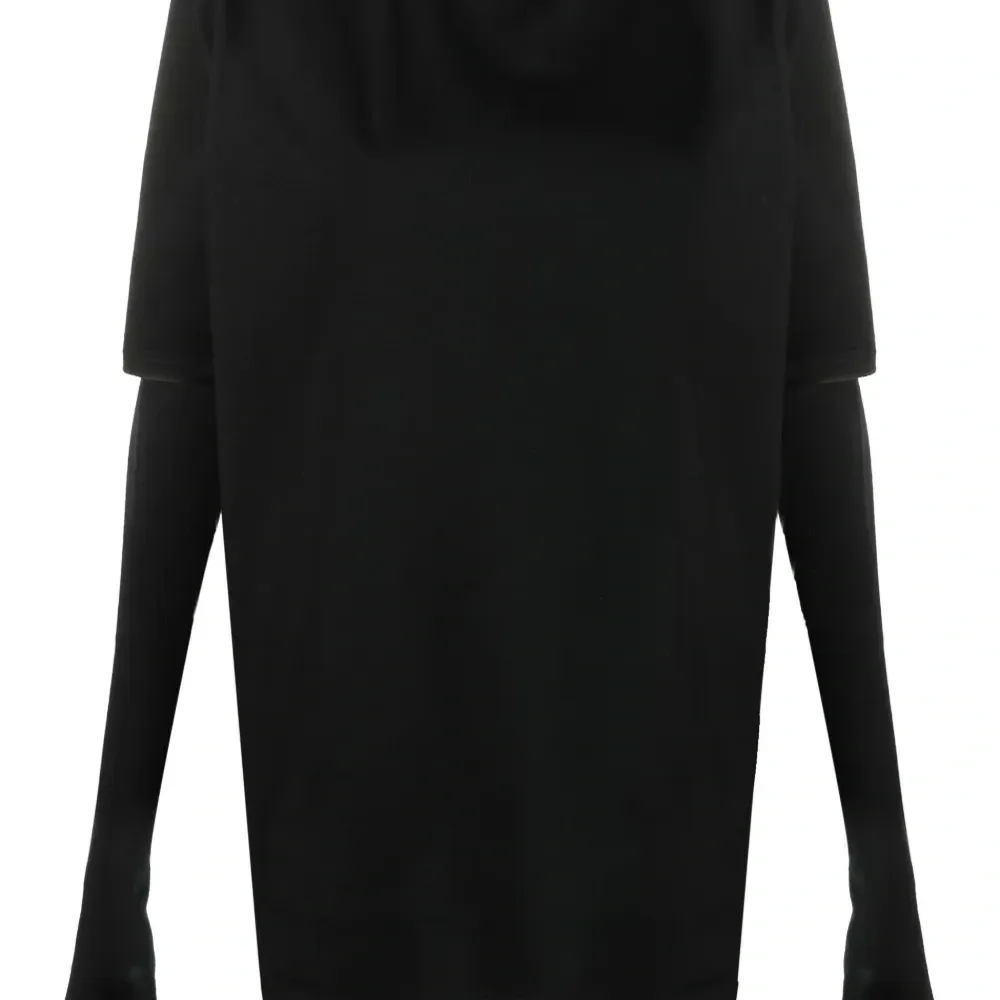 Футболка с рукавами-перчатками