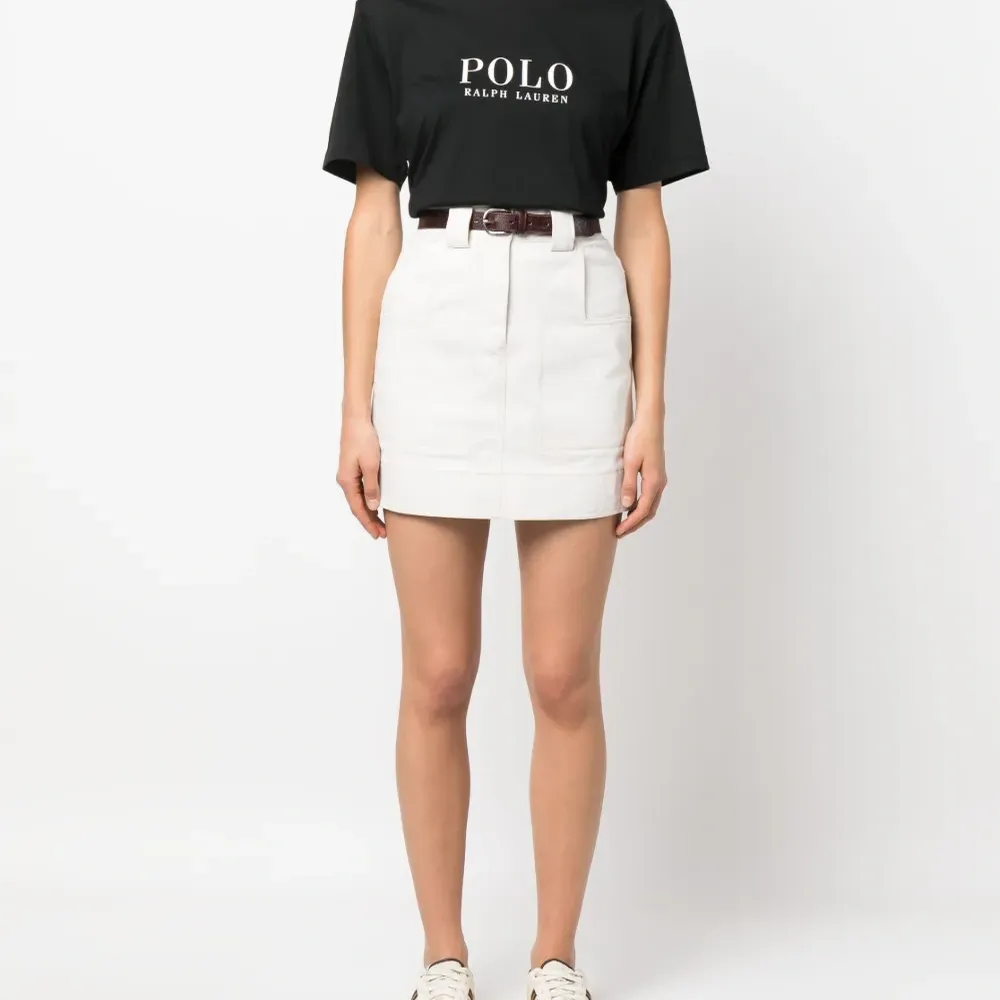 Футболка с логотипом