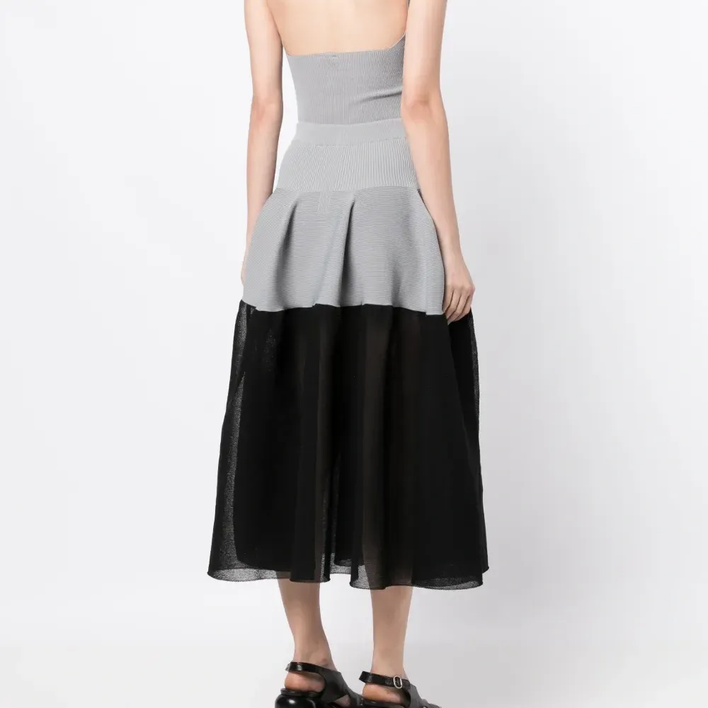 Боди в рубчик с V-образным вырезом