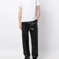 Футболка с логотипом