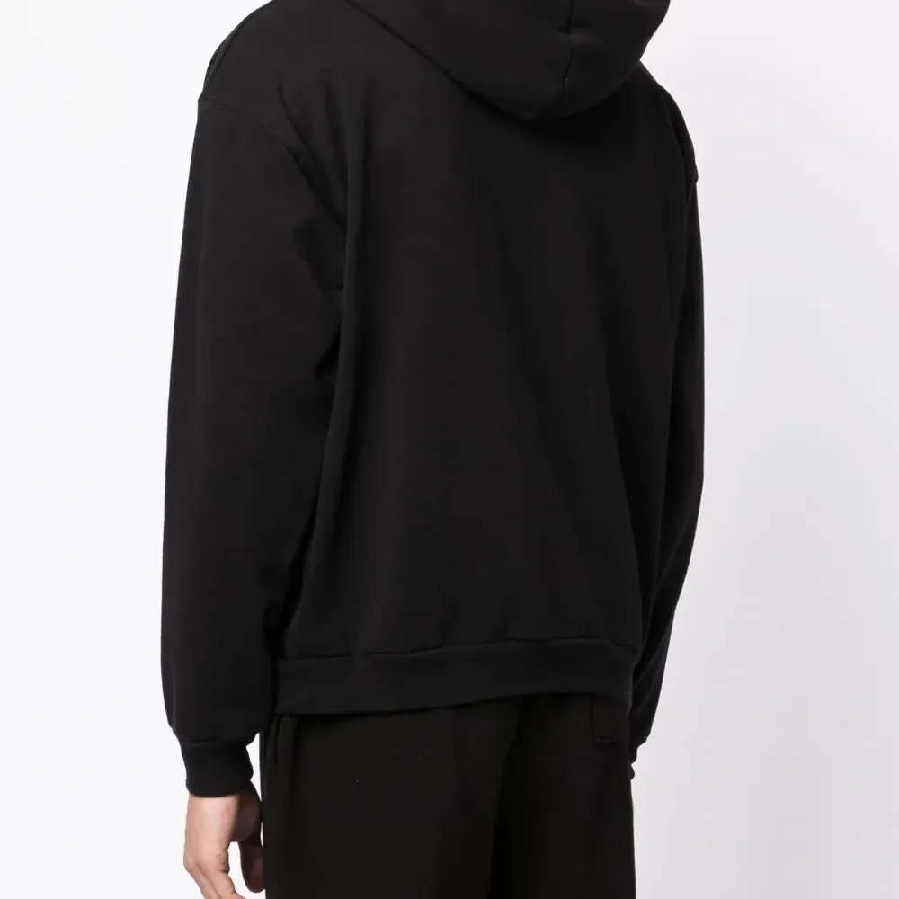 Худи с кулиской и нашивкой-логотипом