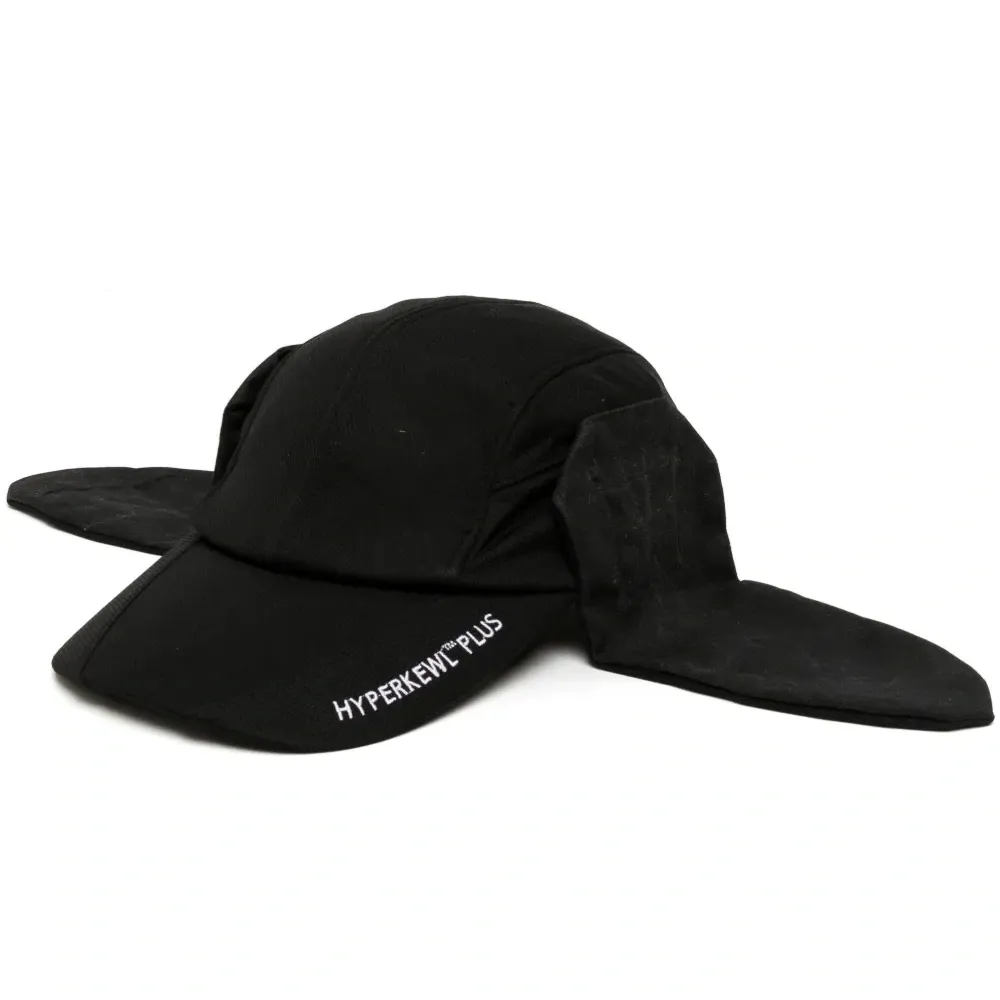 Кепка со вставками