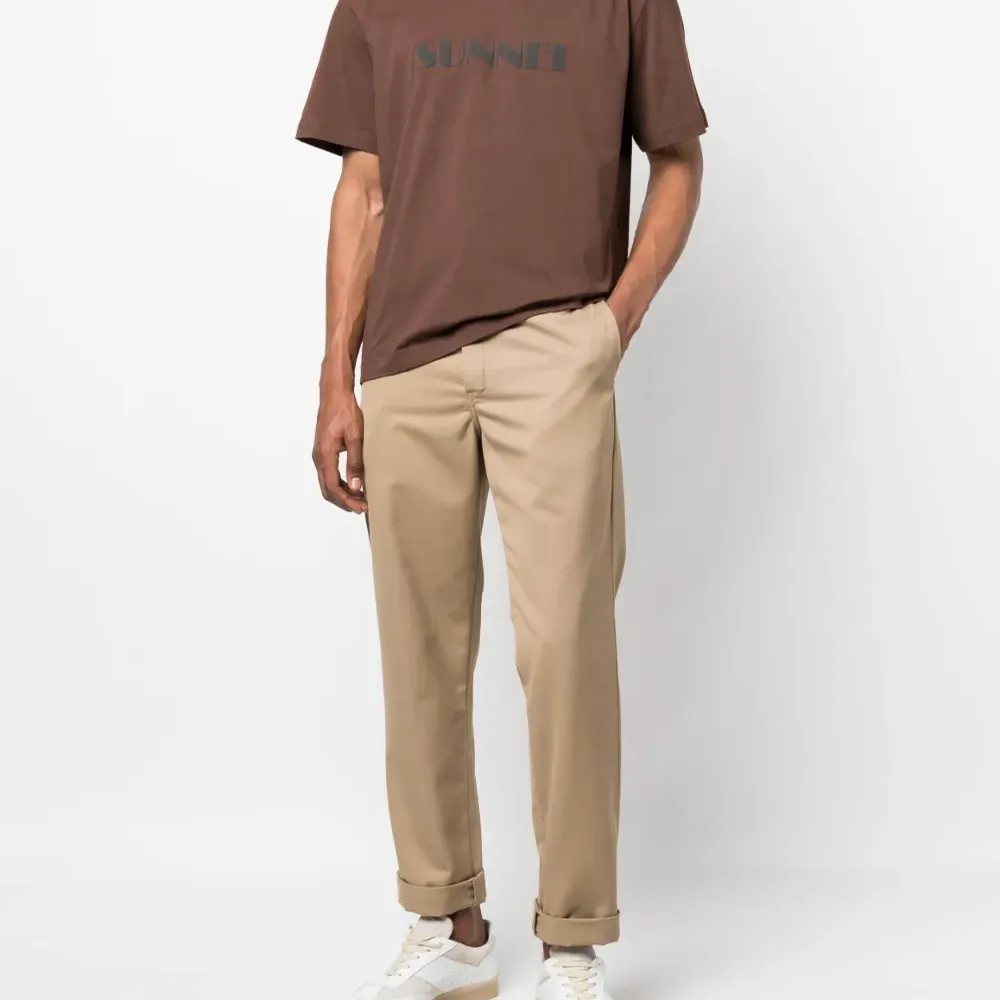 Футболка с логотипом