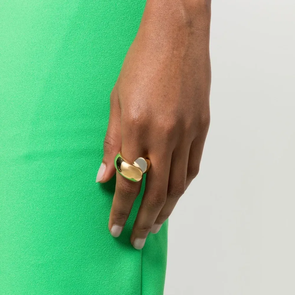 Массивное кольцо