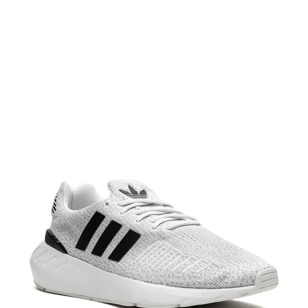 Кроссовки Swift Run 22