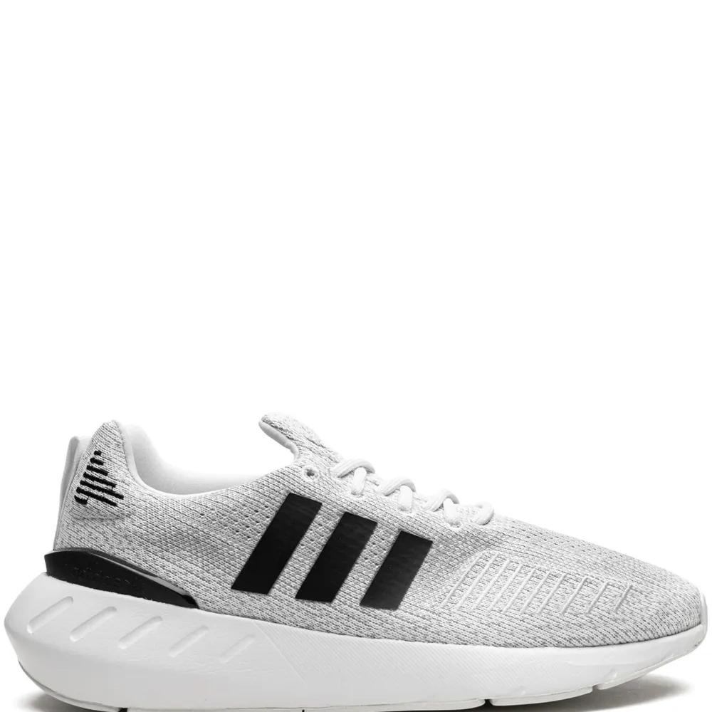 Кроссовки Swift Run 22