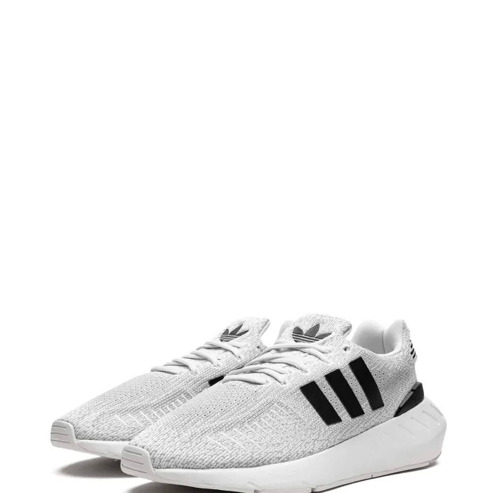 Кроссовки Swift Run 22