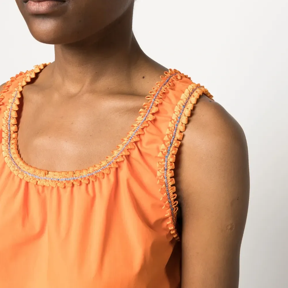 Декорированный топ без рукавов