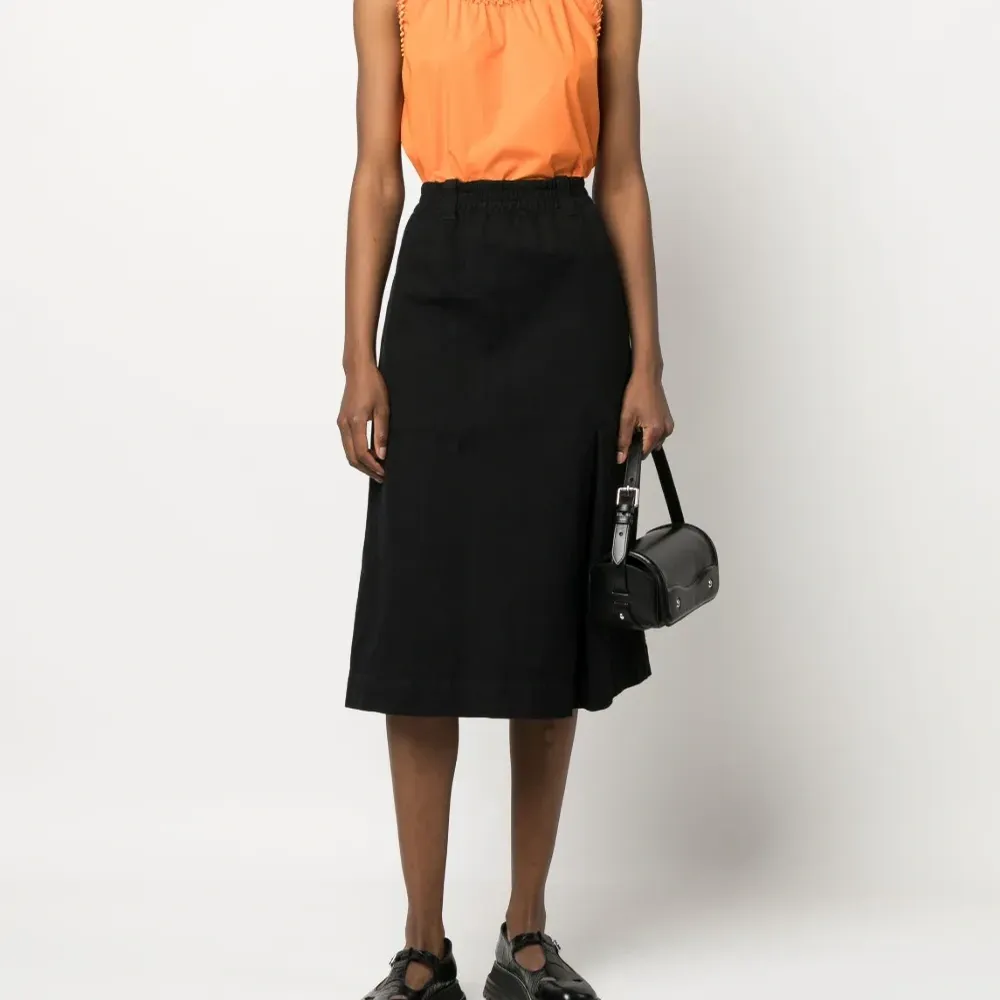 Декорированный топ без рукавов