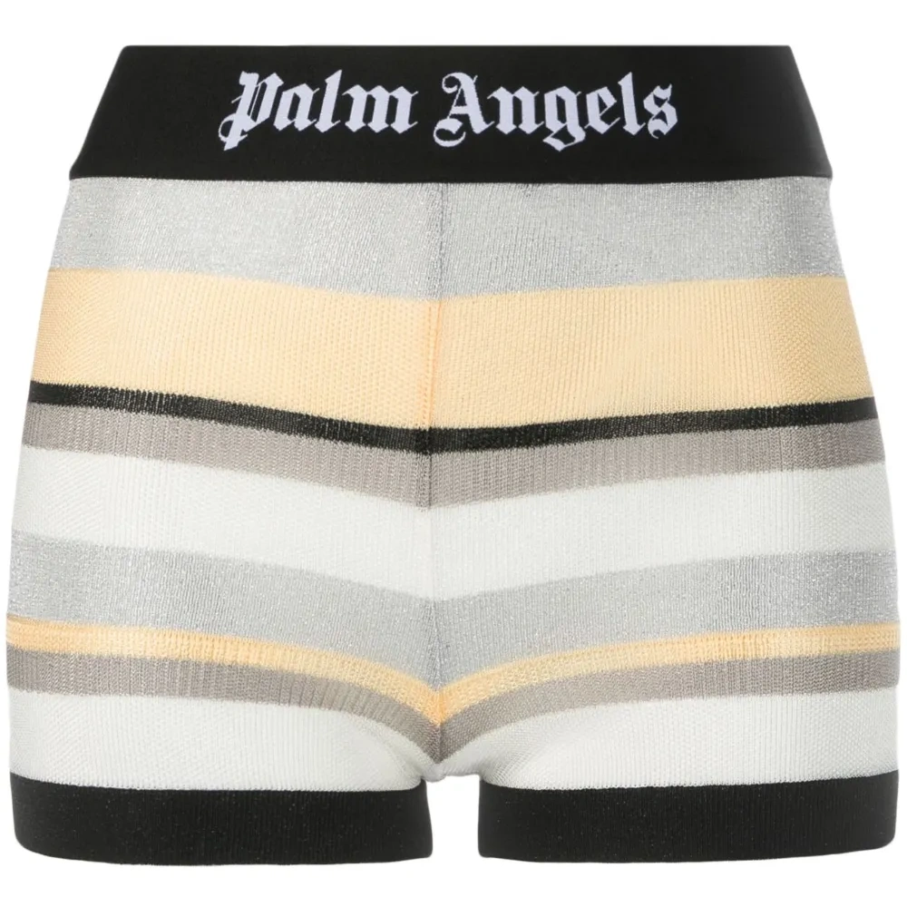 Короткие шорты в полоску