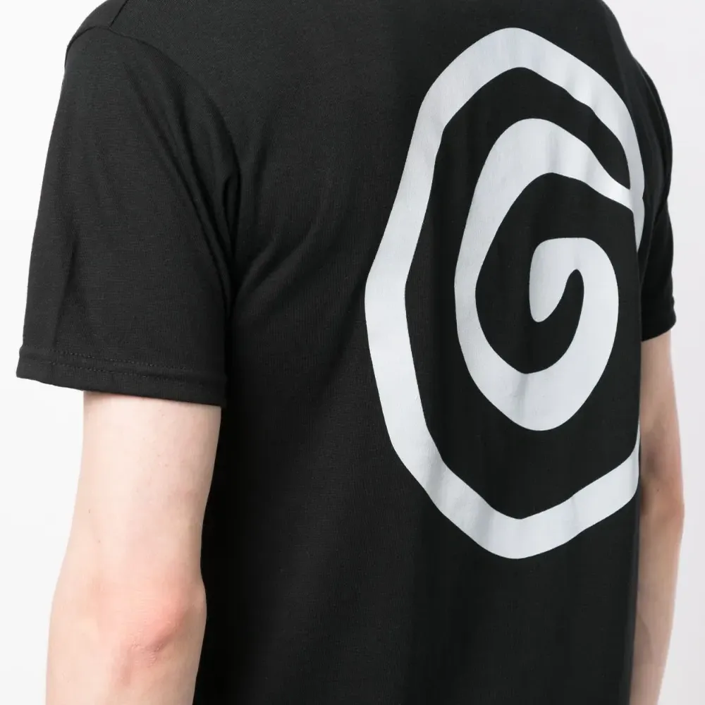 Футболка с логотипом