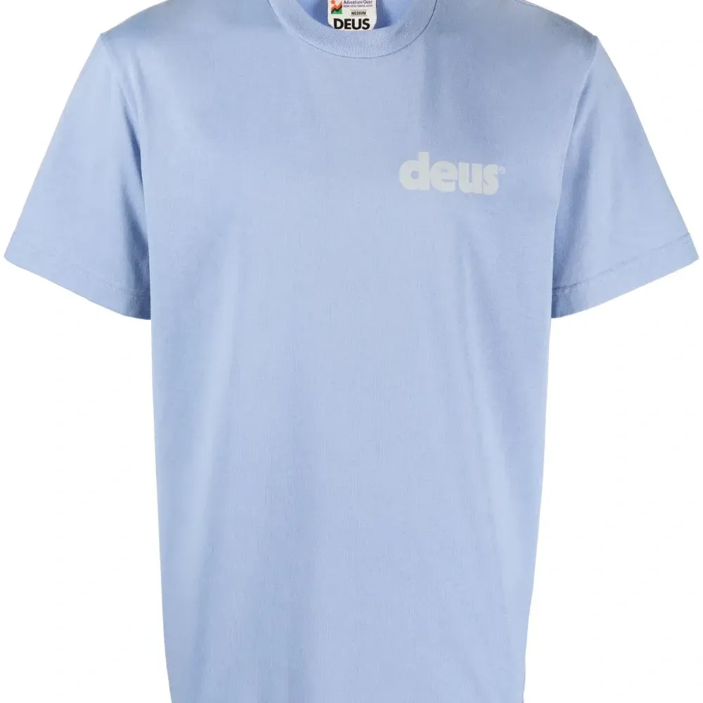 Футболка с логотипом