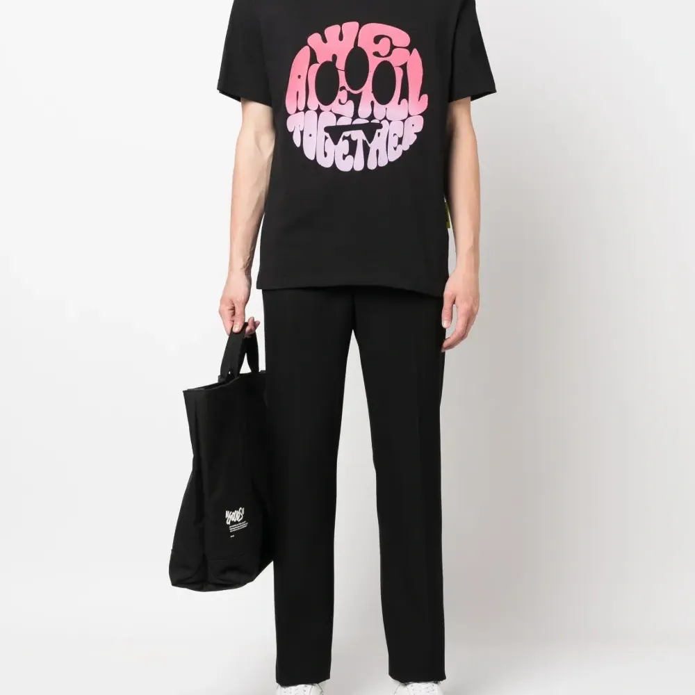 Футболка с графичным принтом