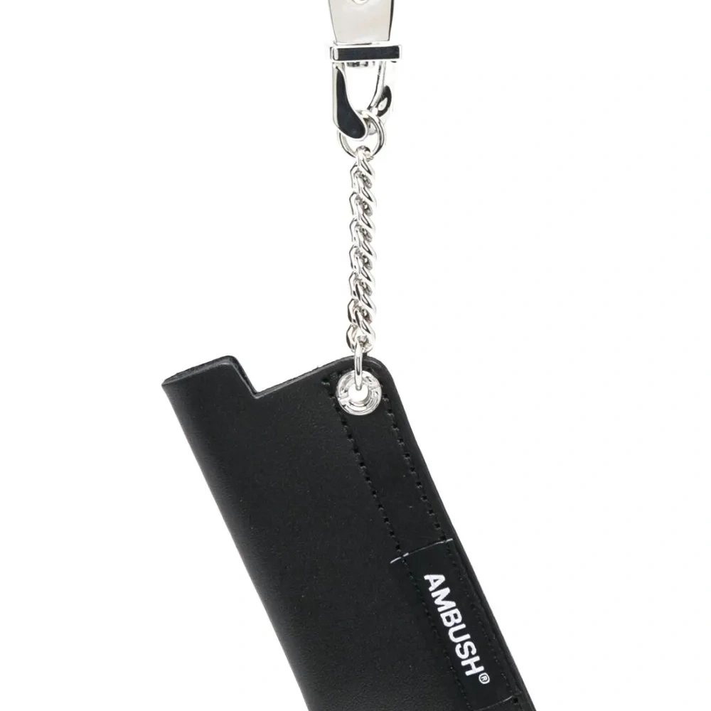 Брелок в виде чехла для зажигалки