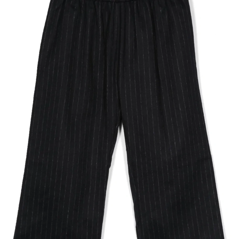 Брюки с нашивкой-логотипом