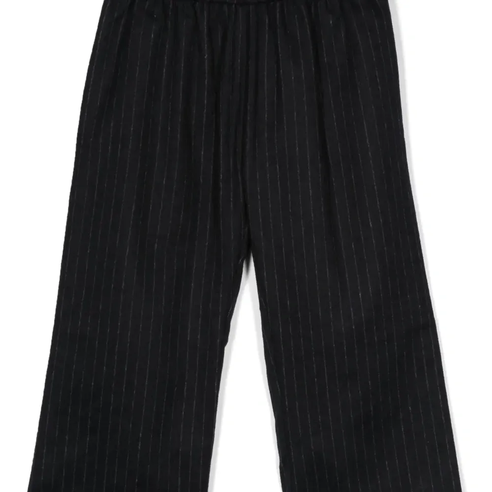 Брюки с нашивкой-логотипом