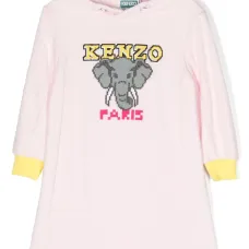 Платье с капюшоном и графичным принтом