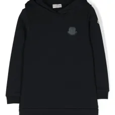 Длинное платье с капюшоном