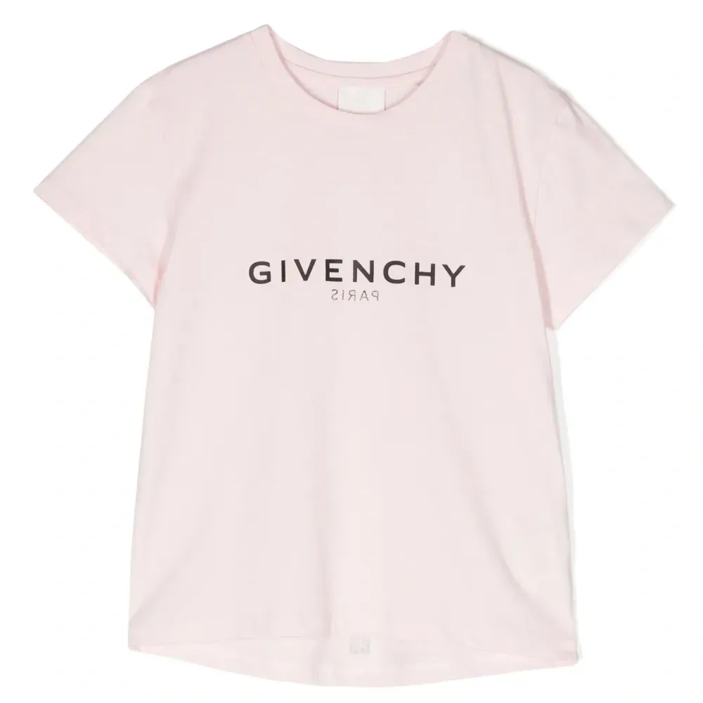 Футболка с логотипом