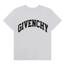 Футболка с нашивкой-логотипом