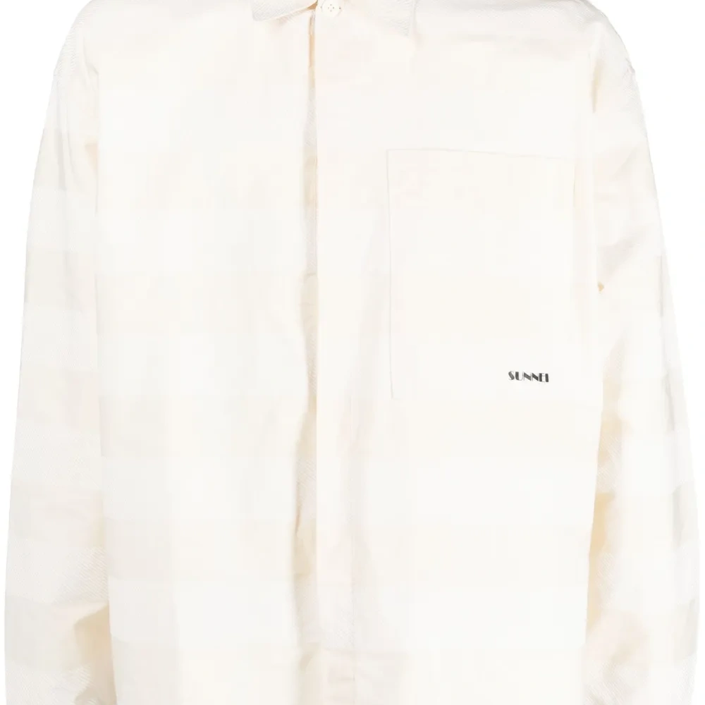 Полосатая рубашка