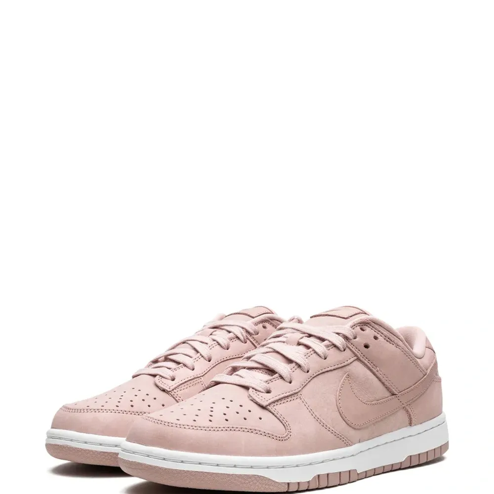 Кроссовки Dunk Low Premium MF Soft Pink