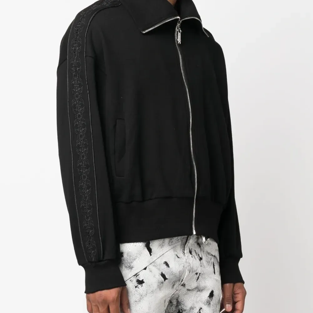 Толстовка на молнии с вышитым логотипом