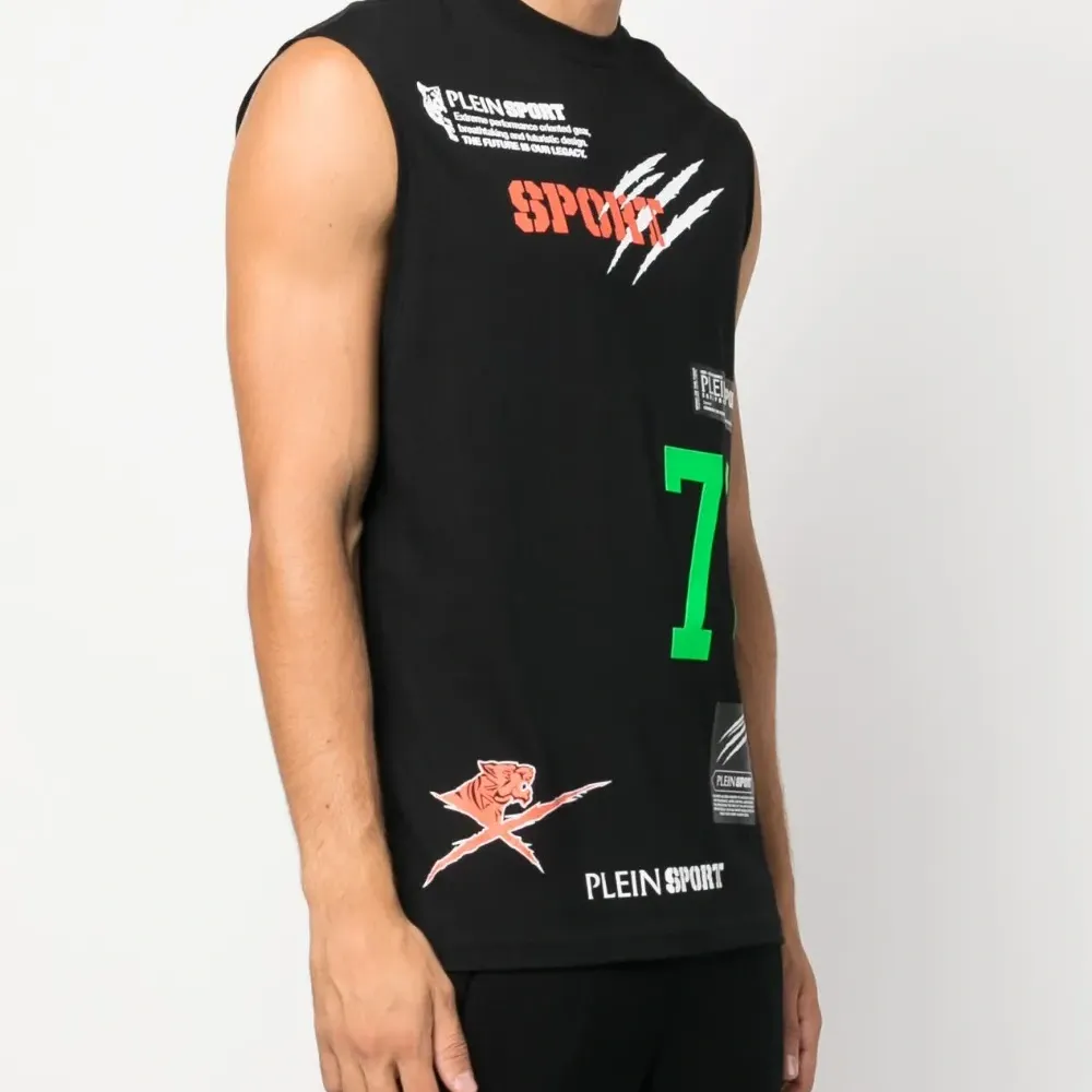 Топ Multilogo без рукавов