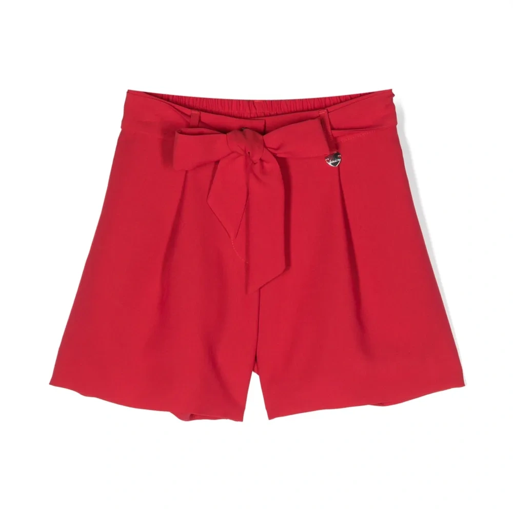 Шорты с поясом и складками