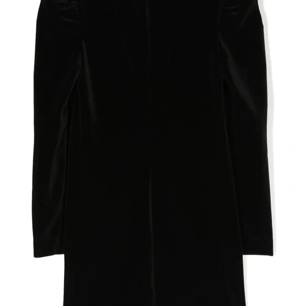 Бархатное платье с длинными рукавами Бархатное платье с длинными рукавами