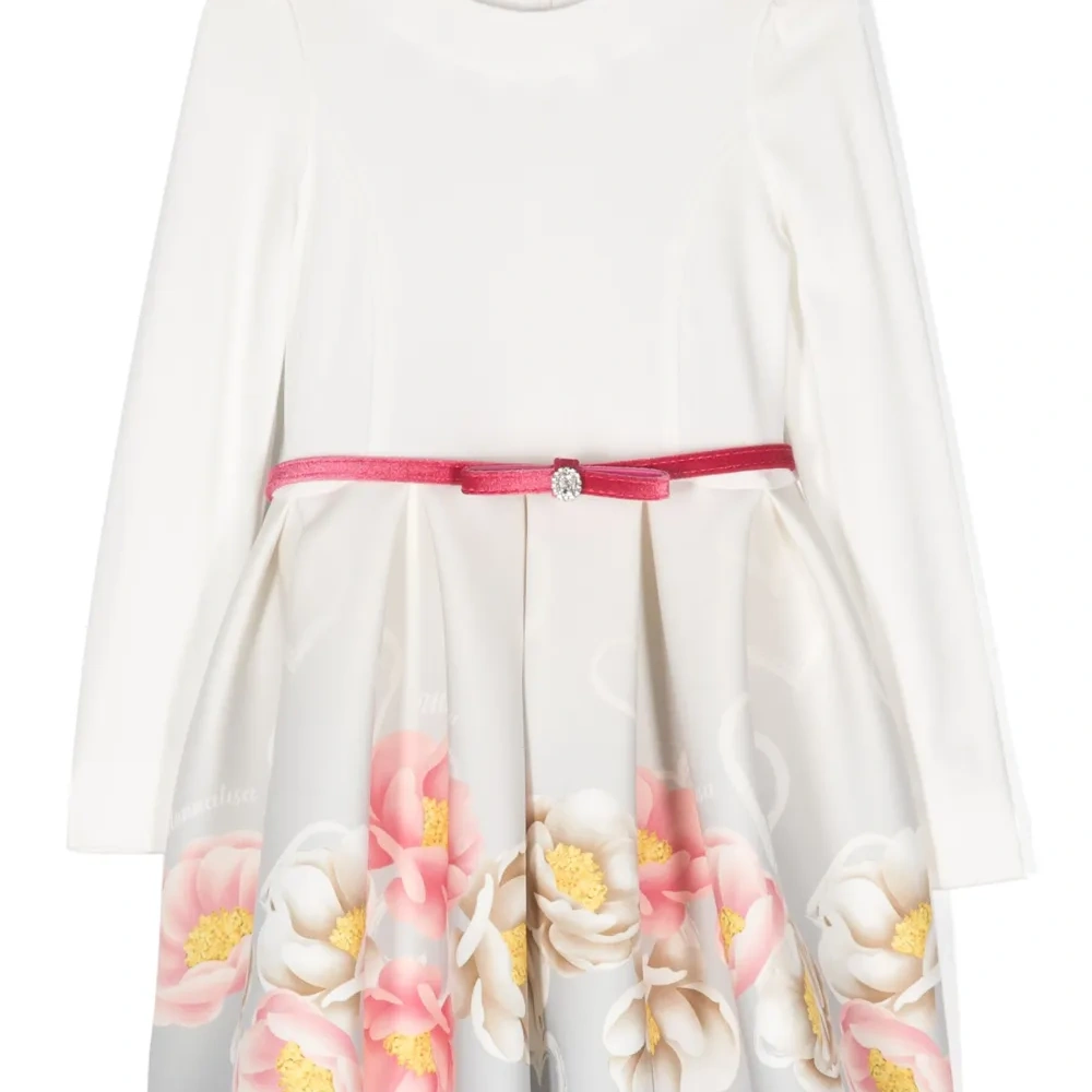 Платье с цветочным принтом и поясом