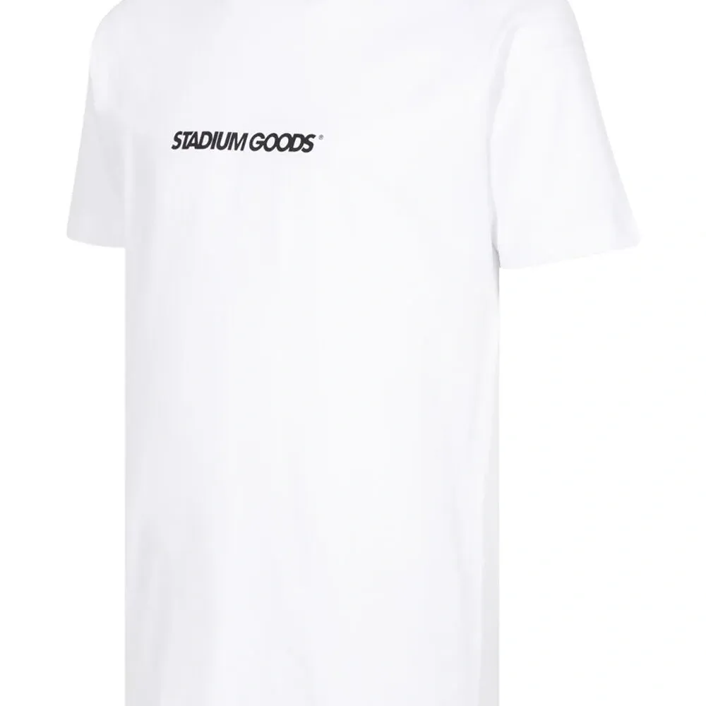 Футболка с логотипом