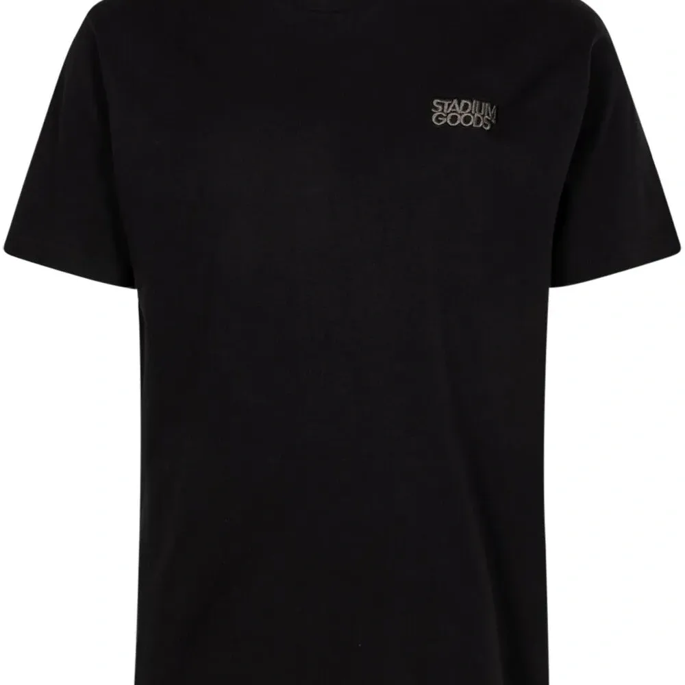 Футболка с логотипом