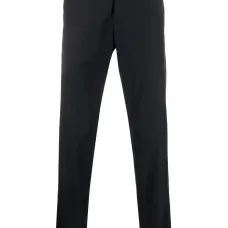 Зауженные брюки строгого кроя