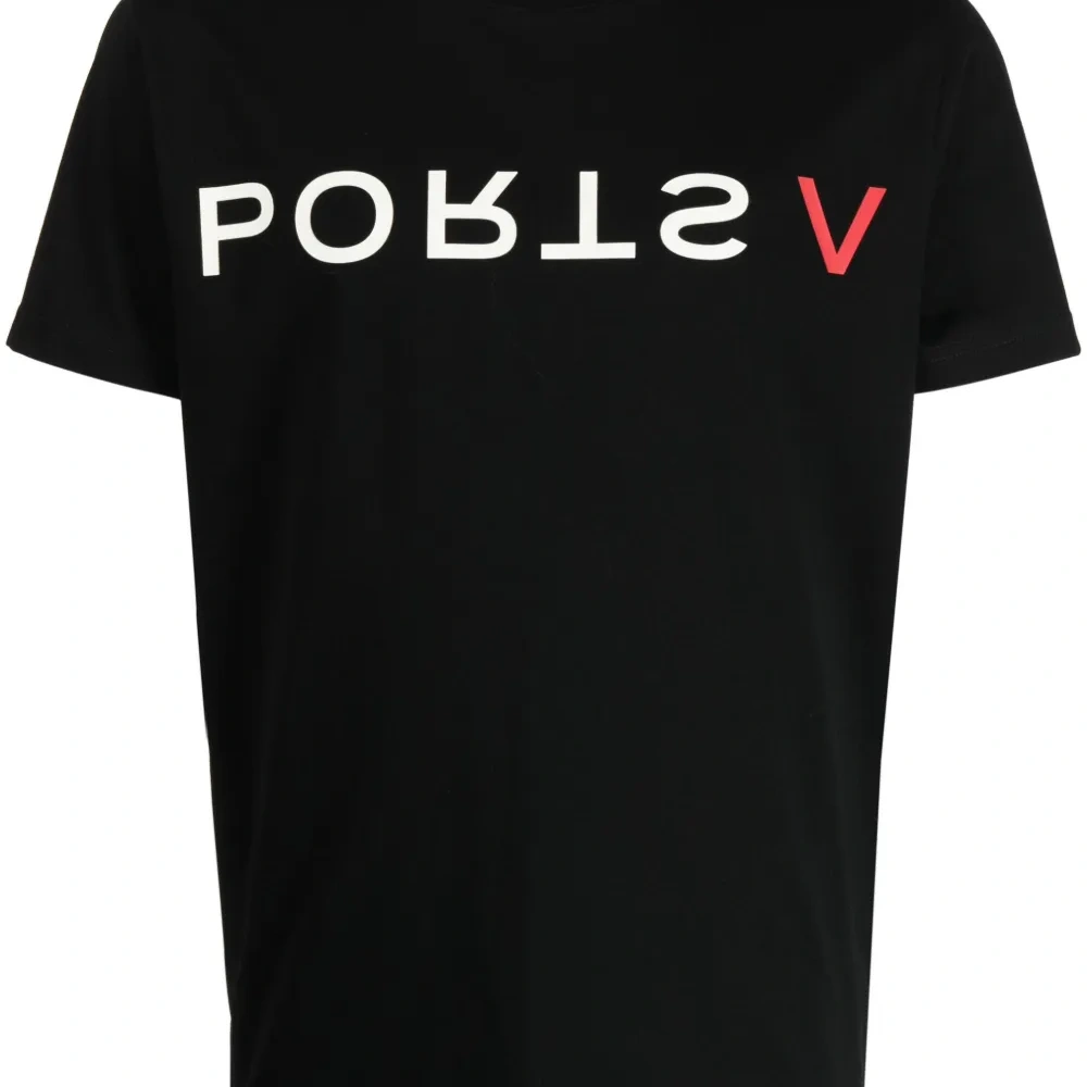 Футболка с логотипом