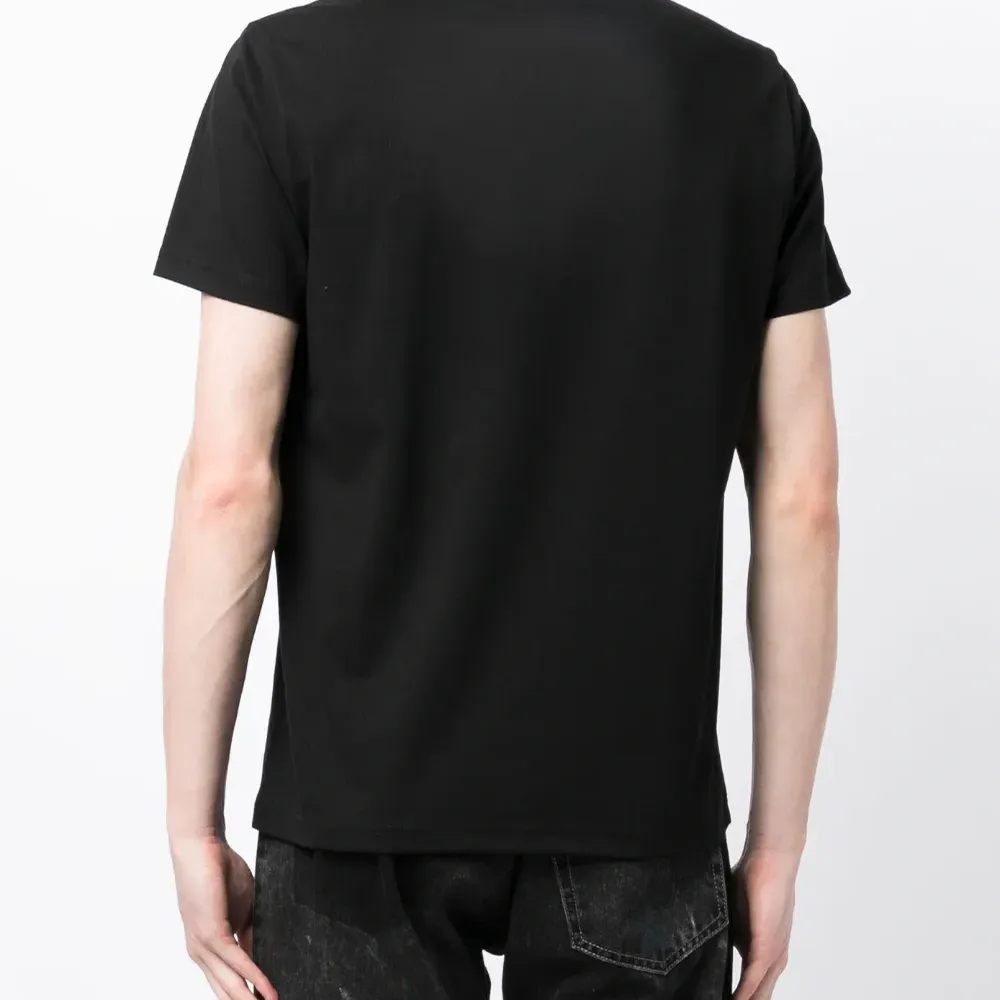 Футболка с логотипом