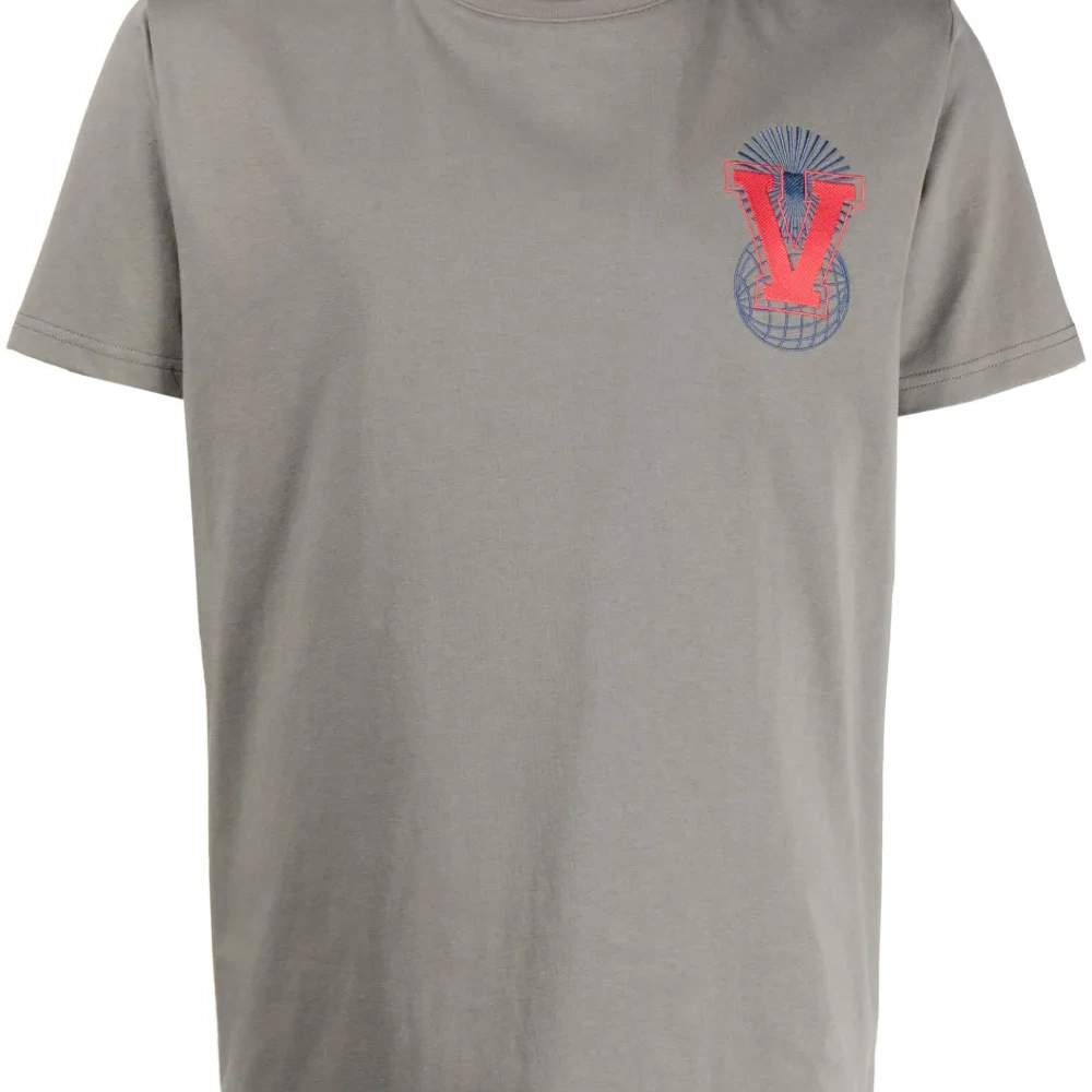 Футболка с вышитым логотипом Футболка с вышитым логотипом