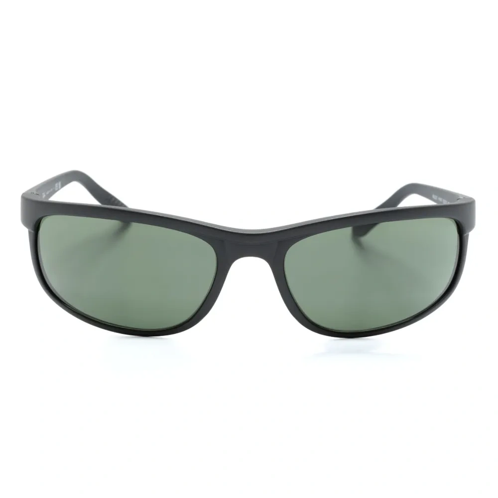 Солнцезащитные очки в прямоугольной оправе