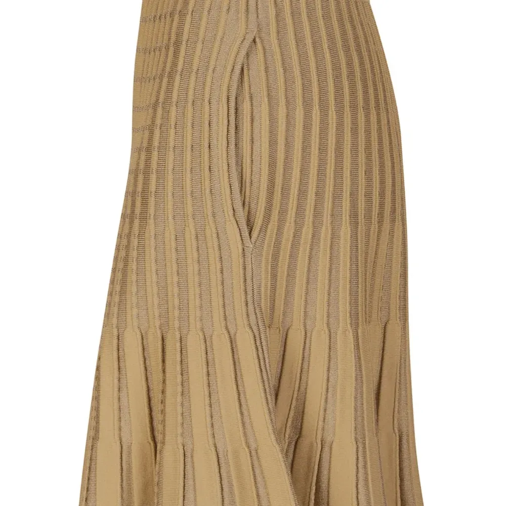 Расклешенная юбка с логотипом