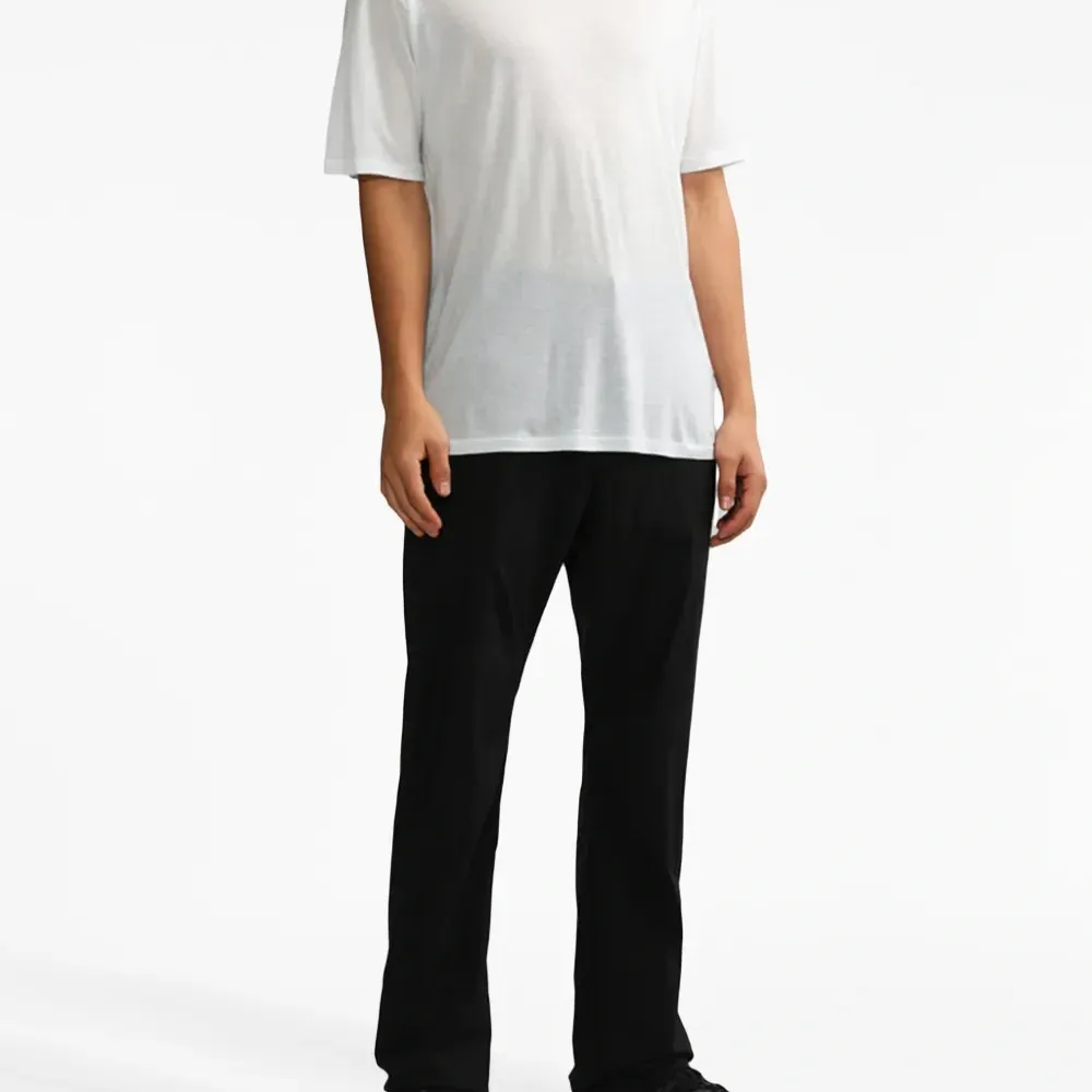 Футболка с логотипом