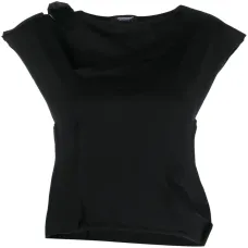 Футболка с вырезами